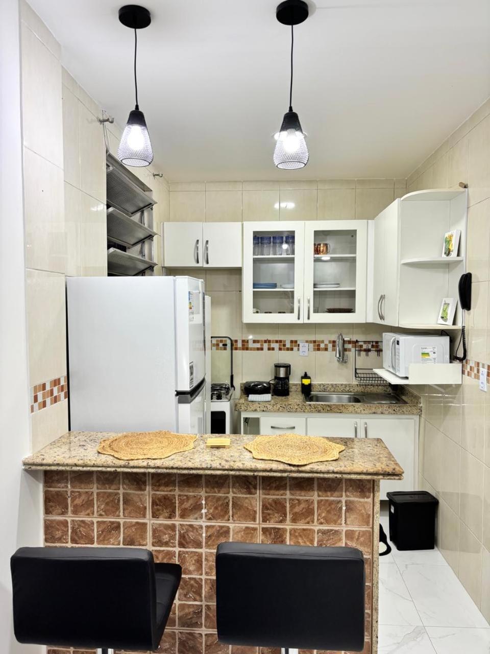 Apartamento 1br Above Historic Roxy Theater! 4 Min Walk To Copacabana