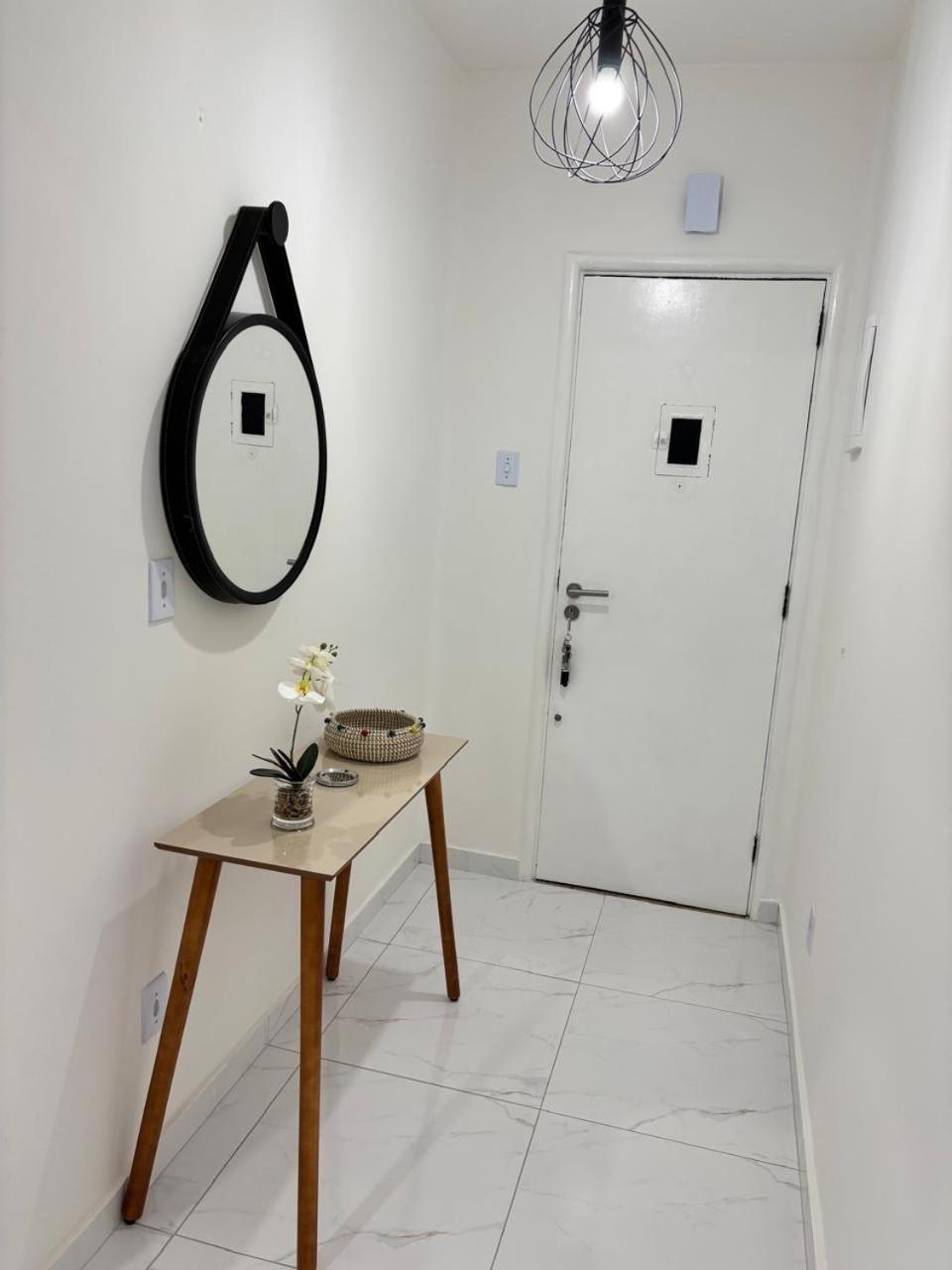 1br Above Historic Roxy Theater! 4 Min Walk To Copacabana *
