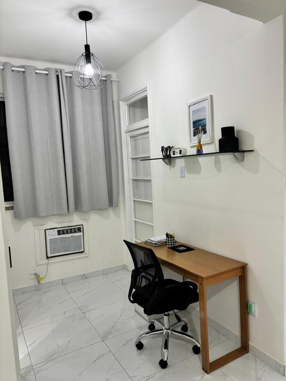 4 Min Walk To Copacabana Beach! 1br Above Historic Roxy Theater Rio de Janeiro